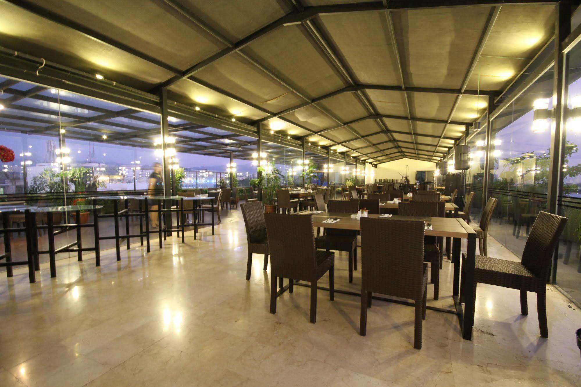 Atlantic City Hotel Bandung Exterior foto